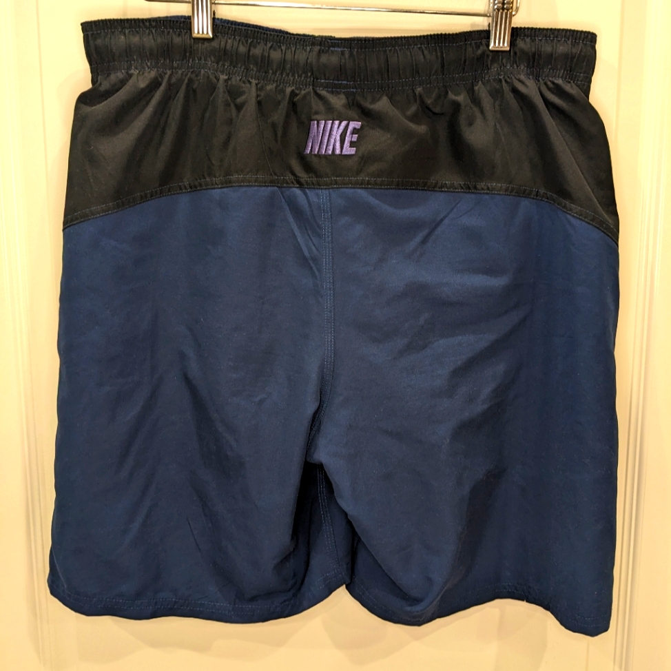 Vtg 2000s Nike Spellout Board Shorts - Size Medium